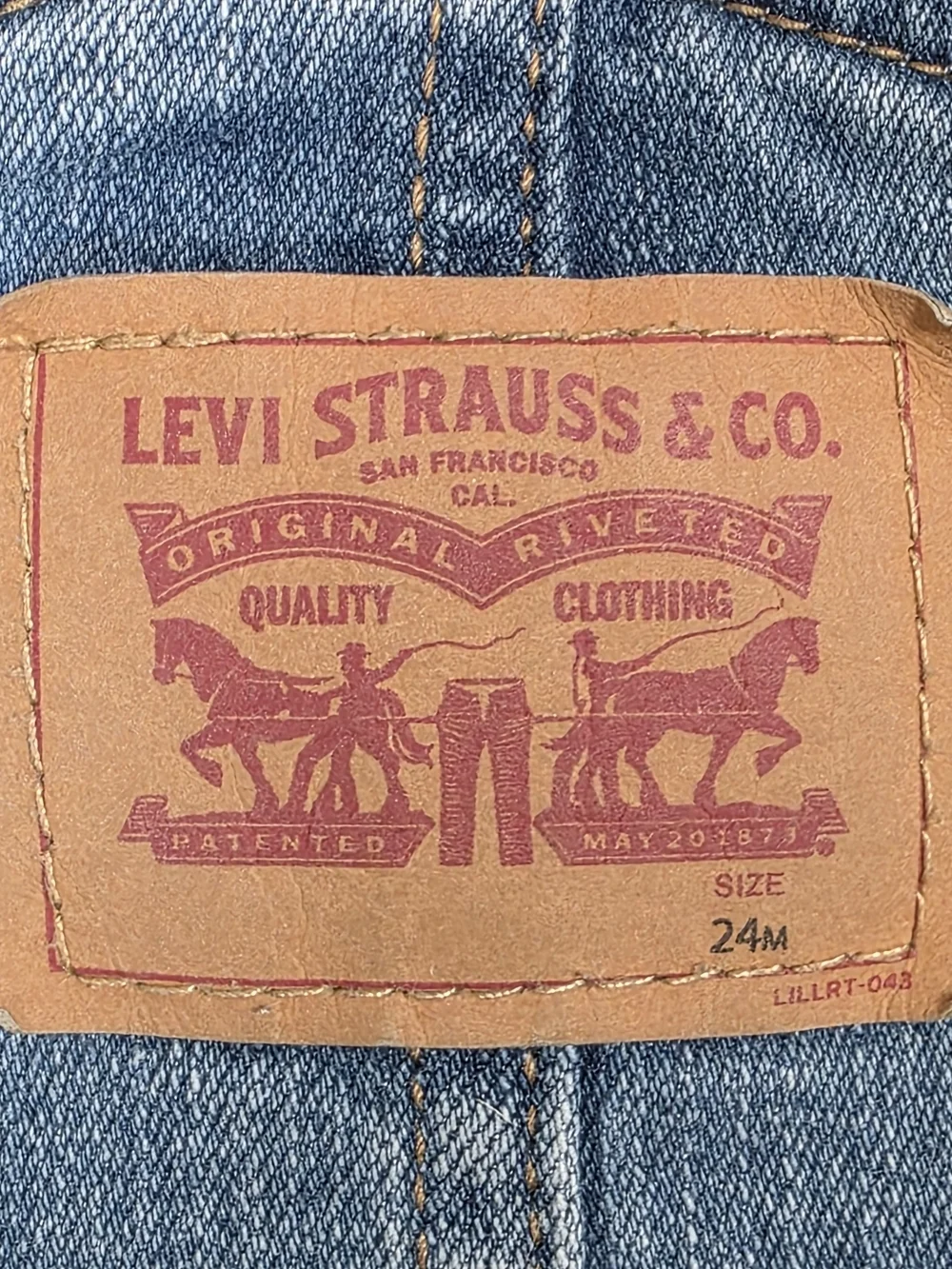 Levi’s Baby Denim Overalls 24M Classic Bib Snap Bottom